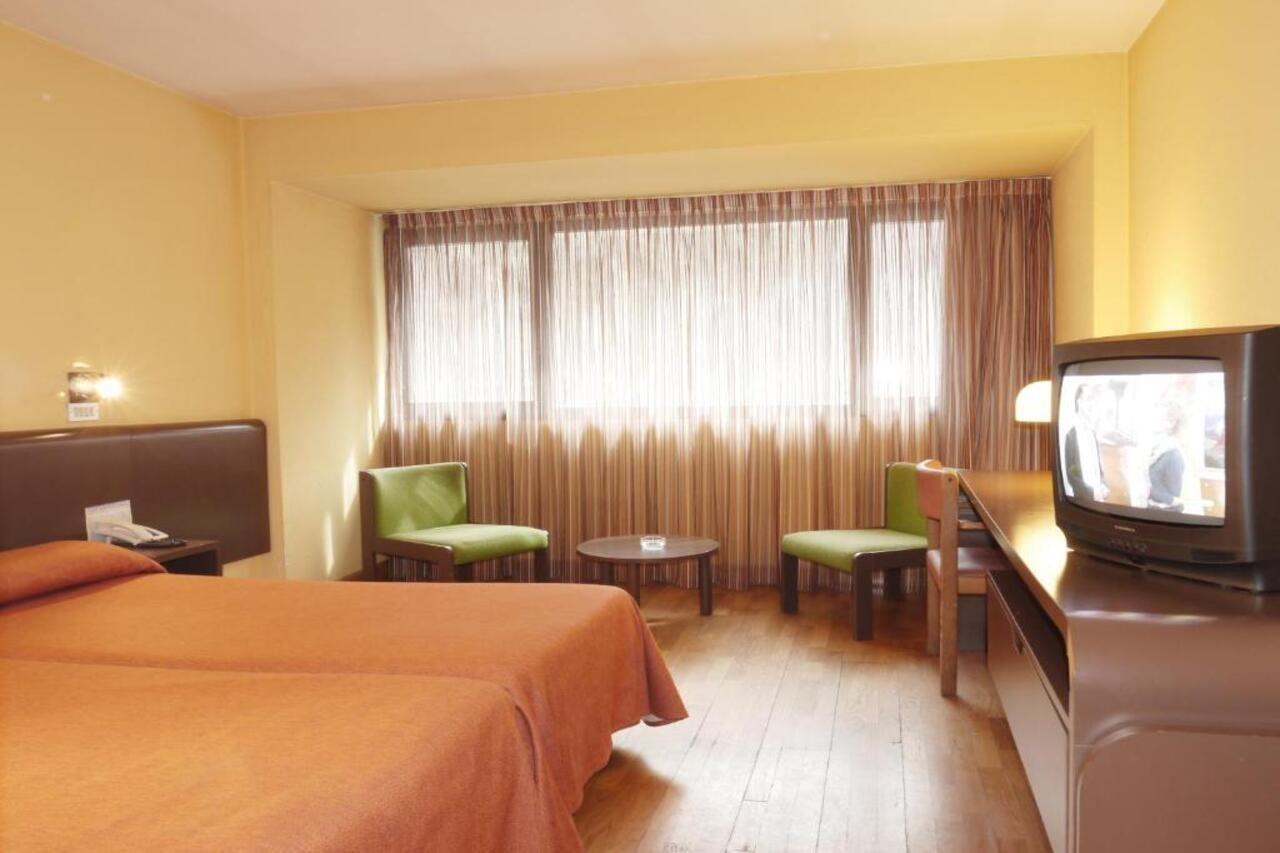 Hotel Sant Eloi Sant Julià de Lòria Habitación foto